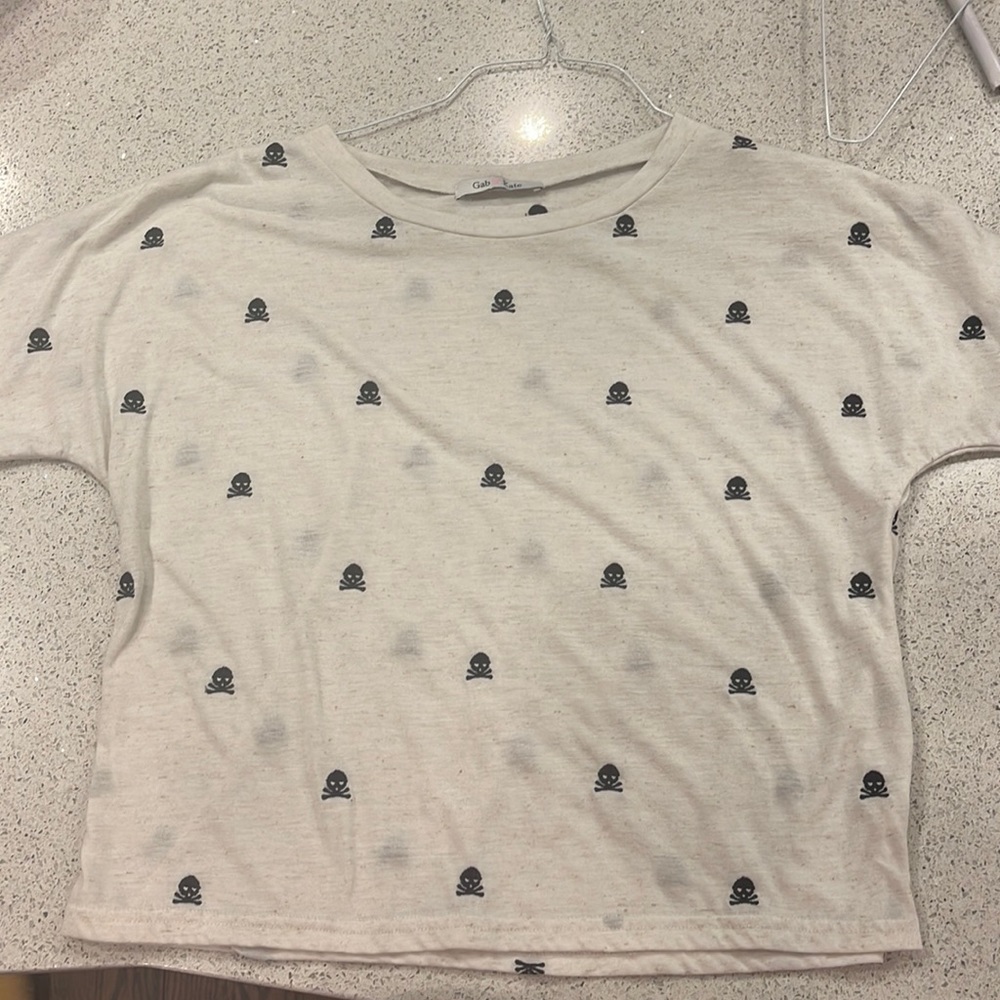Gab and kate skull t-shirt